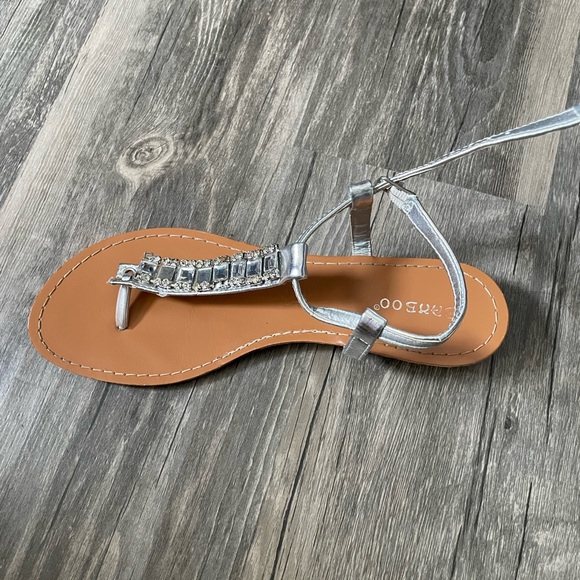 Size 7 summer sandals with strap - Picture 4 of 5